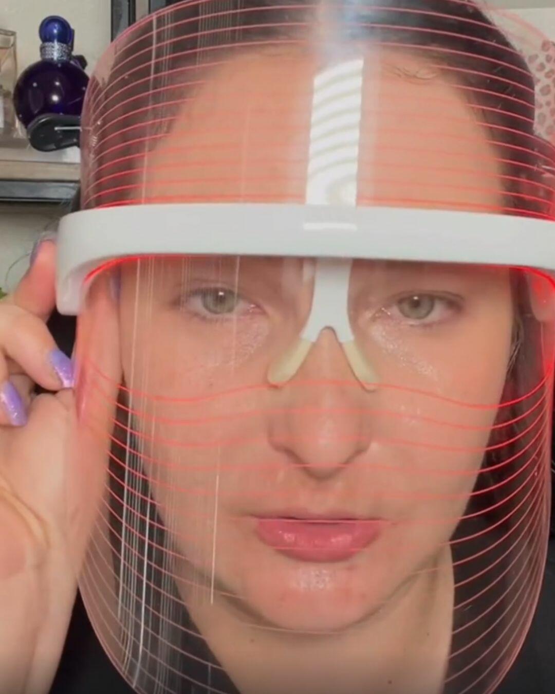 Red Light Therapy Device